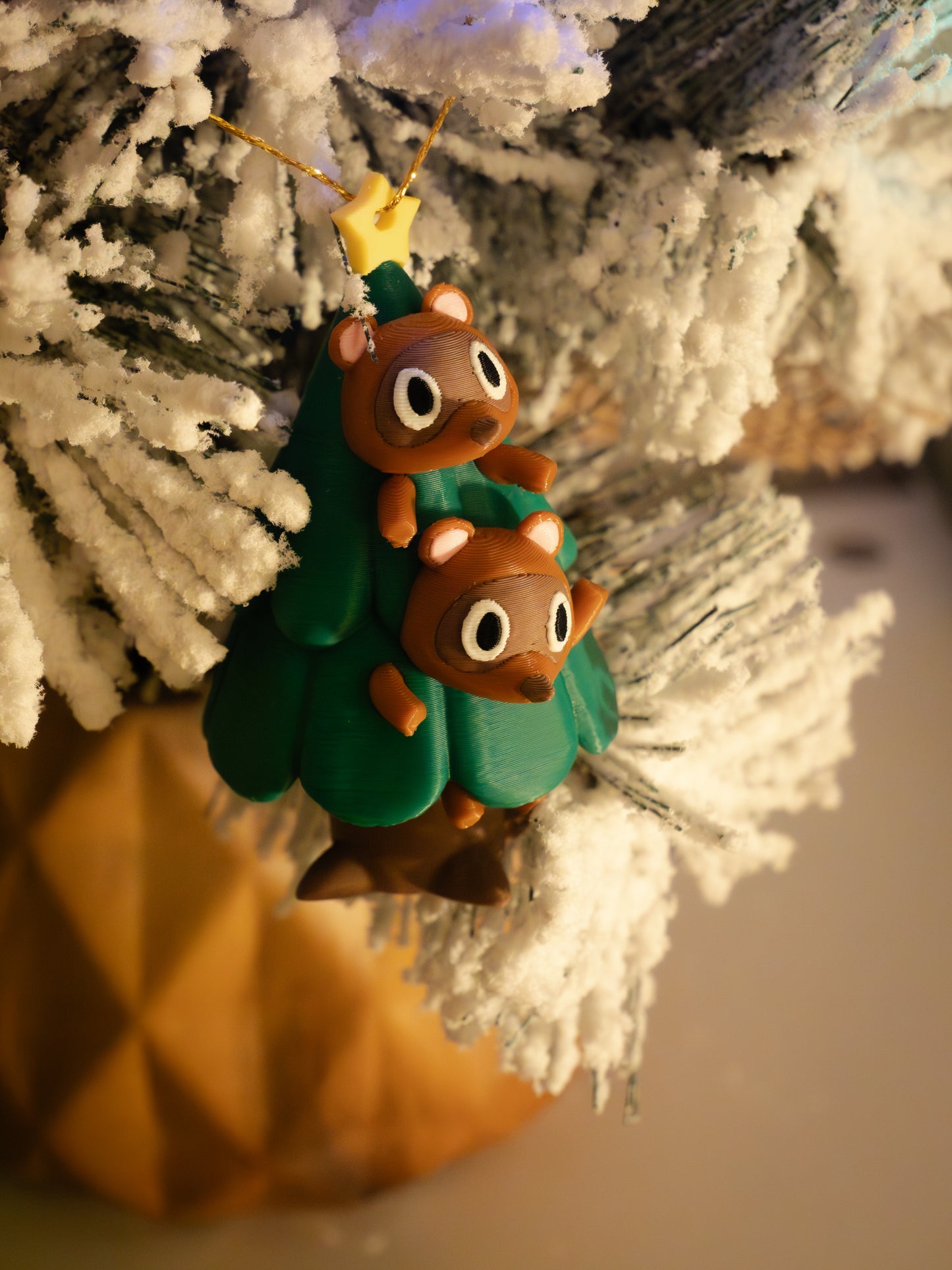 Adorno navideño de Nendo y Tendo
